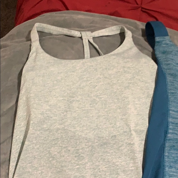 Tops - Picture 2 of 5